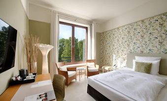 Chandigarh To Germany Package With Transfers Book Now 3 Privathotel Lindtner Hamburg
Heimfelder Str. 123, Harburg, Hamburg, 21075, Germany