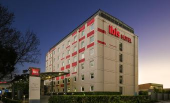 IBIS Sydney Airport
