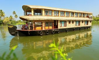 Upper Deck Houseboats
Valliyarayil House Finishing Point, Alleppey, Kerala, 688013, India