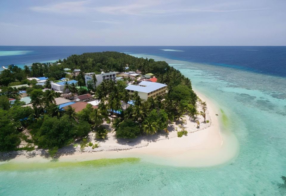 Alimatha Maldives Resort