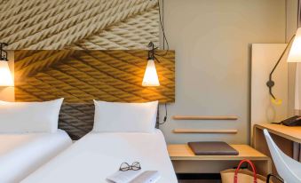 Ibis Wien Hauptbahnhof
Canettistraße 8, Wieden, Vienna, 1100, Austria