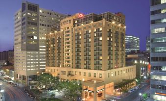 Hilton Harrisburg
One N 2nd St, Harrisburg, Pennsylvania, 17101, United States