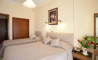 Hermes Delphi Hotel
Vassillis Pavlou &, Friderikis Street, 27, Delphi, Central Greece, 33054, Greece