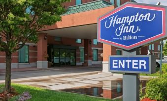 Hampton Inn by Hilton Ottawa
100 Coventry Rd, Ottawa, Ontario, K1K 4S3, Canada
