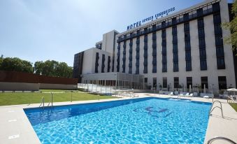 M.A. Hotel Sevilla Congresos
Av. Alcalde Luis Uruñuela, 2, Seville, Andalusia 41020, Spain