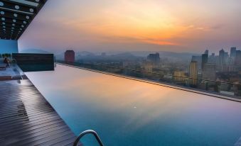 Regalia Upper View Hotel
No. 2, Jalan Anjung Putra, Off, Jln Sultan Ismail, Chow Kit, Kuala Lumpur, 50480, Malaysia
