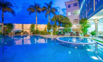 Eden Plaza Da Nang Hotel
Renovated in 2024
5 Duy Tan, Quan Hai Chau, Da Nang, 845113, Vietnam