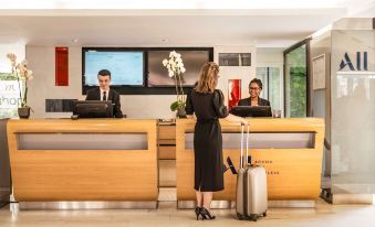 Mercure Paris Centre Tour Eiffel
20 Rue Jean Rey, 15th arrondissement-Vaugirard, Paris, Ile-de-France, 75015, France