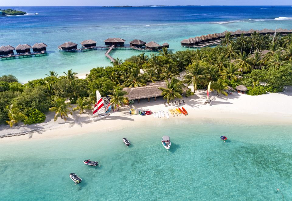 Sheraton Maldives Full Moon Resort