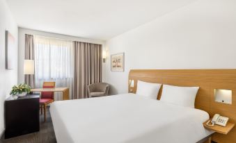 Novotel Budapest City
Ntak: Sz19000377, Alkotás u. 63-67, District XII-Hegyvidek, Budapest, Pest, 1123, Hungary