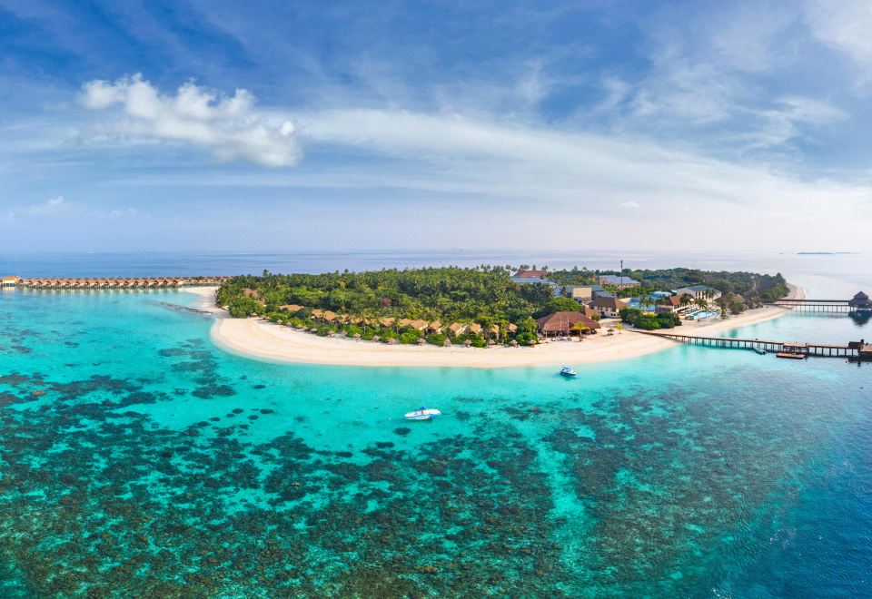 Reethi Faru Maldives Resort 