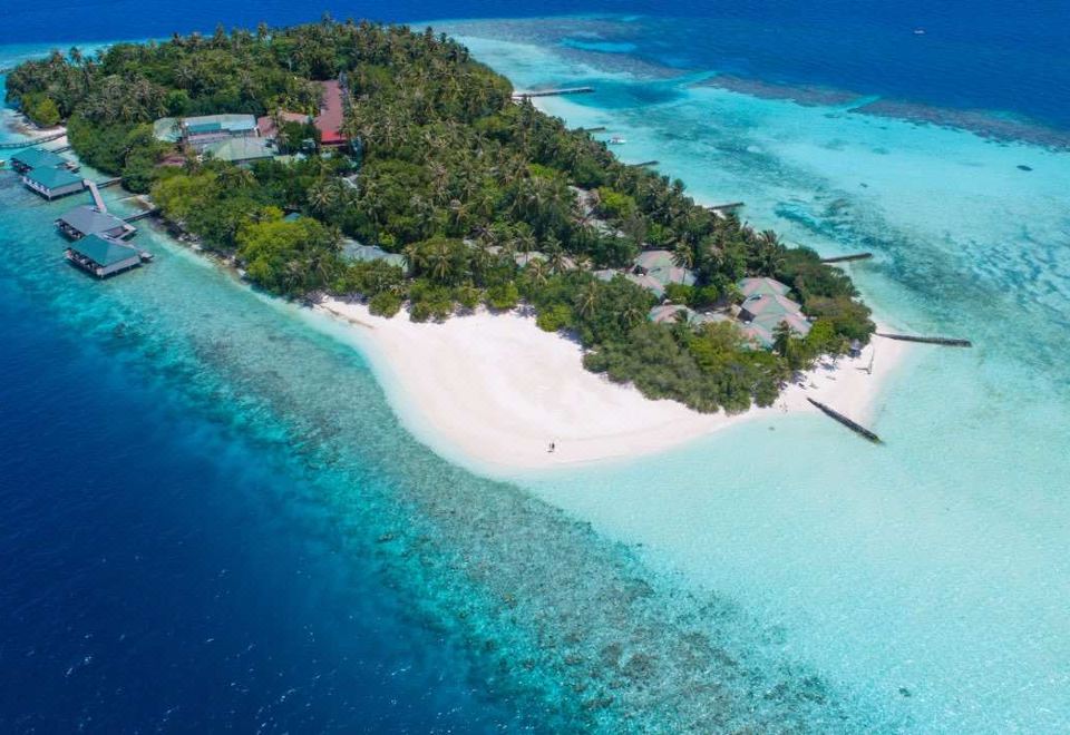Embudu Village Maldives Resort 