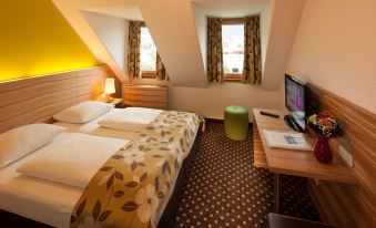 Alphotel Innsbruck
Bernhard-Höfel-Straße 16, Innsbruck, Tyrol, 6020, Austria