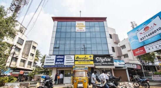 Hotel O Nashik Near Vijay Mamta Theatre Formerly Sahara Inn
Nashik - Pune Rd, Ambedkar Nagar, Samta Nagar, Nashik, Maharashtra 422006, India