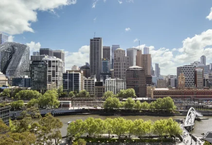 Unveiling Australia: A Luxurious Tour Package 4 Travelodge Hotel Melbourne Southbank